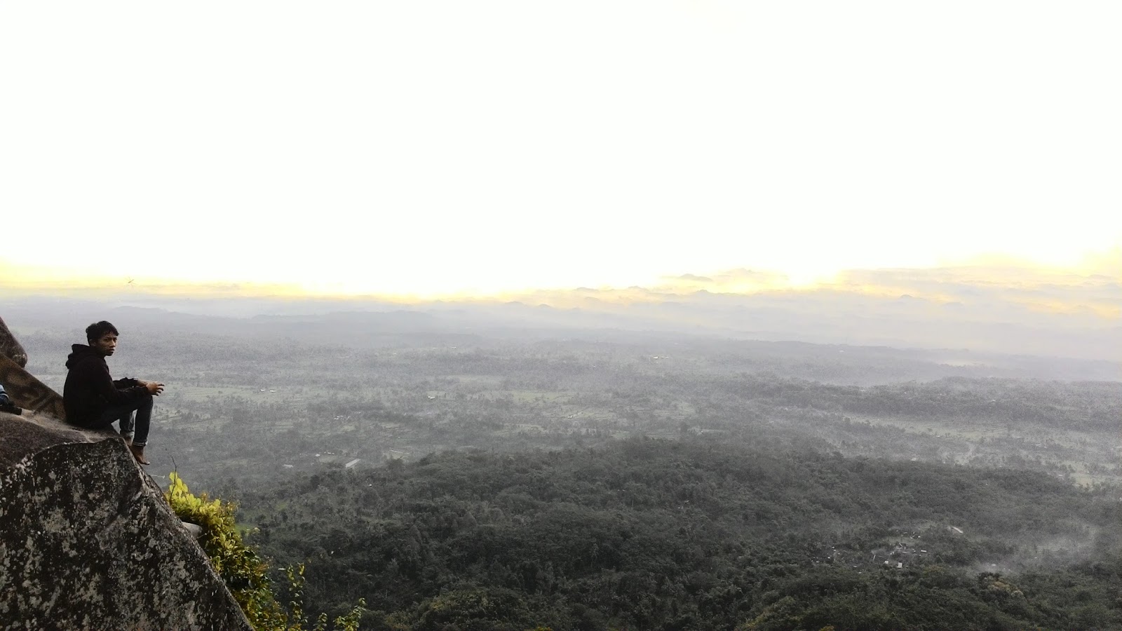 WISATA BUKIT DIATAS AWAN J88 JELBUK – Bukit Di Atas Awan