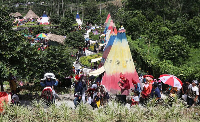 sensasi-selfie-di-wana-wisata-kampung-indian-jember-QpC5f8coxV